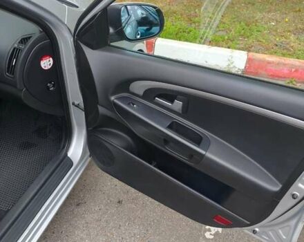 Сірий Кіа Сід, об'ємом двигуна 1.58 л та пробігом 240 тис. км за 6850 $, фото 17 на Automoto.ua