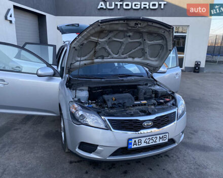 Серый Киа Сид, объемом двигателя 1.59 л и пробегом 207 тыс. км за 6499 $, фото 30 на Automoto.ua
