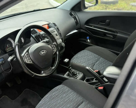 Сірий Кіа Сід, об'ємом двигуна 1.6 л та пробігом 180 тис. км за 5999 $, фото 29 на Automoto.ua