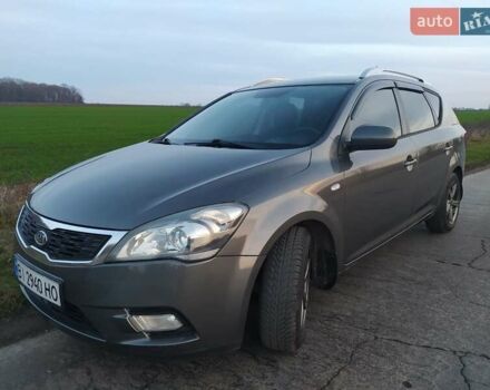 Серый Киа Сид, объемом двигателя 1.4 л и пробегом 227 тыс. км за 5800 $, фото 2 на Automoto.ua