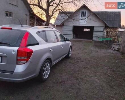 Серый Киа Сид, объемом двигателя 1.59 л и пробегом 130 тыс. км за 6250 $, фото 2 на Automoto.ua