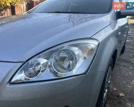 Кіа Сід 2009 у Ахтырке на Automoto.ua Сірий Кіа Сід, об'ємом двигуна 1.6 л та пробігом 226 тис. км за 6445 $, фото 2 на Automoto.ua