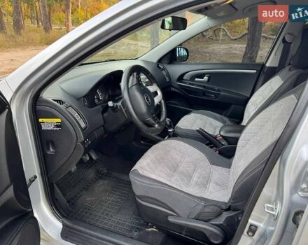 Серый Киа Сид, объемом двигателя 1.6 л и пробегом 313 тыс. км за 6500 $, фото 15 на Automoto.ua