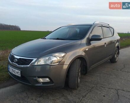 Серый Киа Сид, объемом двигателя 1.4 л и пробегом 227 тыс. км за 5800 $, фото 1 на Automoto.ua