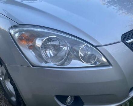 Серый Киа Сид, объемом двигателя 1.6 л и пробегом 258 тыс. км за 5600 $, фото 4 на Automoto.ua