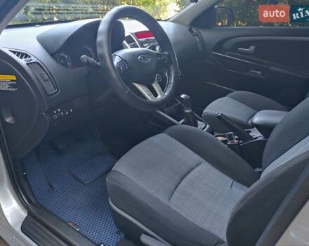 Сірий Кіа Сід, об'ємом двигуна 1.59 л та пробігом 143 тис. км за 6700 $, фото 16 на Automoto.ua