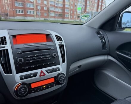 Серый Киа Сид, объемом двигателя 1.4 л и пробегом 143 тыс. км за 6500 $, фото 13 на Automoto.ua