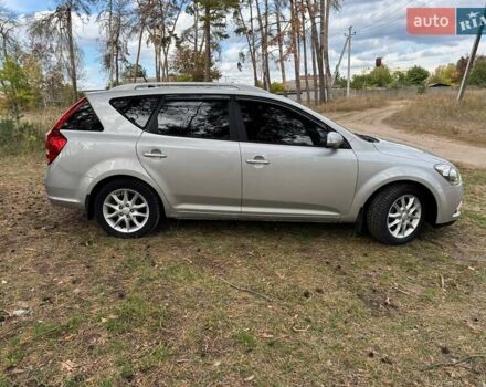 Серый Киа Сид, объемом двигателя 1.6 л и пробегом 313 тыс. км за 6500 $, фото 5 на Automoto.ua
