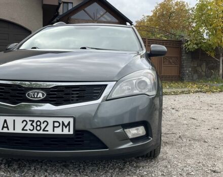 Сірий Кіа Сід, об'ємом двигуна 1.6 л та пробігом 284 тис. км за 5850 $, фото 4 на Automoto.ua
