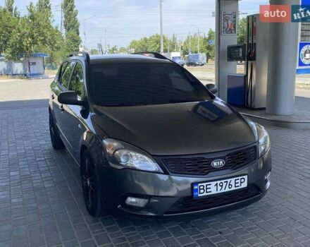 Серый Киа Сид, объемом двигателя 1.58 л и пробегом 331 тыс. км за 5999 $, фото 5 на Automoto.ua