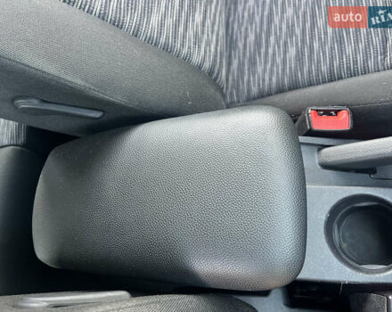 Кіа Сід 2009 у Ахтырке на Automoto.ua Сірий Кіа Сід, об'ємом двигуна 1.6 л та пробігом 226 тис. км за 6445 $, фото 54 на Automoto.ua