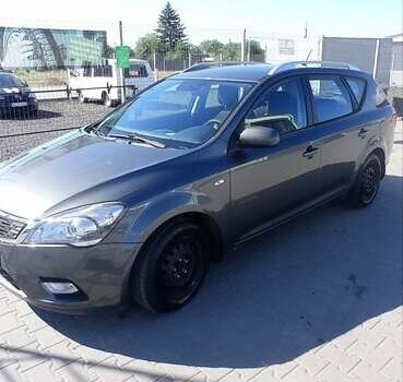 Серый Киа Сид, объемом двигателя 1.4 л и пробегом 210 тыс. км за 6300 $, фото 15 на Automoto.ua