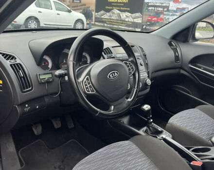 Серый Киа Сид, объемом двигателя 1.6 л и пробегом 178 тыс. км за 5899 $, фото 12 на Automoto.ua
