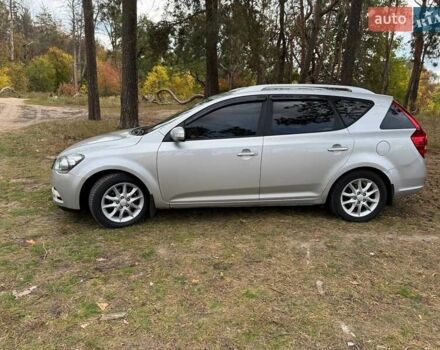 Серый Киа Сид, объемом двигателя 1.6 л и пробегом 313 тыс. км за 6500 $, фото 3 на Automoto.ua