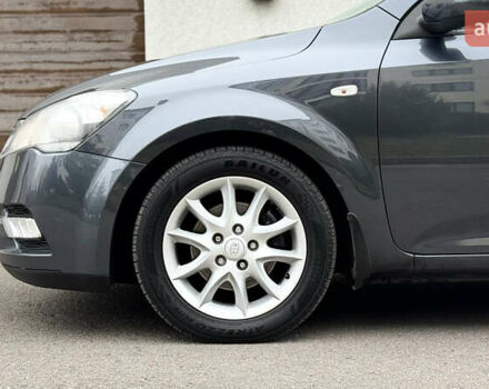 Серый Киа Сид, объемом двигателя 1.6 л и пробегом 263 тыс. км за 6750 $, фото 12 на Automoto.ua