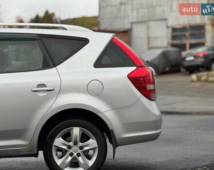 Серый Киа Сид, объемом двигателя 1.6 л и пробегом 224 тыс. км за 7490 $, фото 4 на Automoto.ua