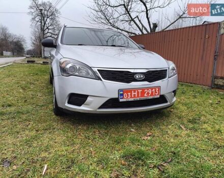 Серый Киа Сид, объемом двигателя 1.4 л и пробегом 211 тыс. км за 6550 $, фото 1 на Automoto.ua