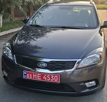 Сірий Кіа Сід, об'ємом двигуна 1.6 л та пробігом 103 тис. км за 7800 $, фото 7 на Automoto.ua