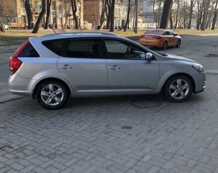 Серый Киа Сид, объемом двигателя 0 л и пробегом 142 тыс. км за 7000 $, фото 3 на Automoto.ua