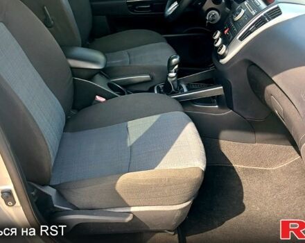 Серый Киа Сид, объемом двигателя 1.4 л и пробегом 205 тыс. км за 6200 $, фото 7 на Automoto.ua