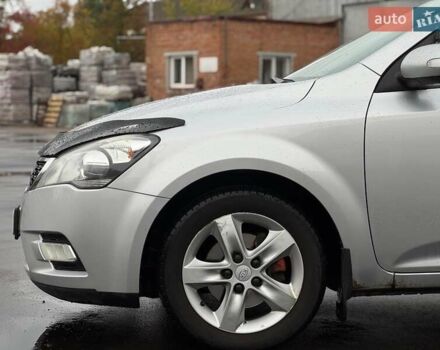 Серый Киа Сид, объемом двигателя 1.6 л и пробегом 224 тыс. км за 7490 $, фото 5 на Automoto.ua