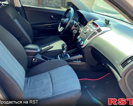 Сірий Кіа Сід, об'ємом двигуна 1.4 л та пробігом 234 тис. км за 6000 $, фото 7 на Automoto.ua