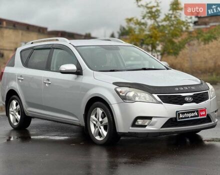 Серый Киа Сид, объемом двигателя 1.6 л и пробегом 224 тыс. км за 7490 $, фото 13 на Automoto.ua