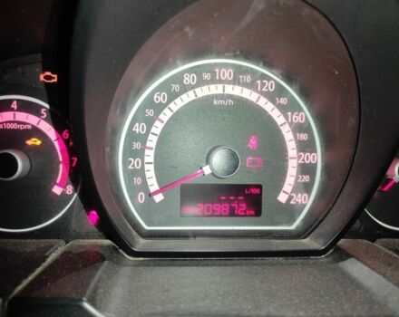 Серый Киа Сид, объемом двигателя 1.6 л и пробегом 206 тыс. км за 6200 $, фото 6 на Automoto.ua