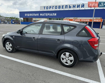 Серый Киа Сид, объемом двигателя 1.4 л и пробегом 210 тыс. км за 5900 $, фото 20 на Automoto.ua