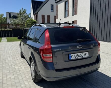 Серый Киа Сид, объемом двигателя 1.6 л и пробегом 300 тыс. км за 6400 $, фото 3 на Automoto.ua