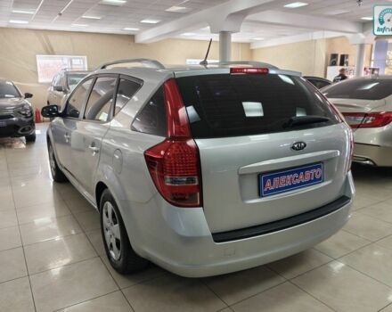 Серый Киа Сид, объемом двигателя 1.4 л и пробегом 183 тыс. км за 6700 $, фото 3 на Automoto.ua
