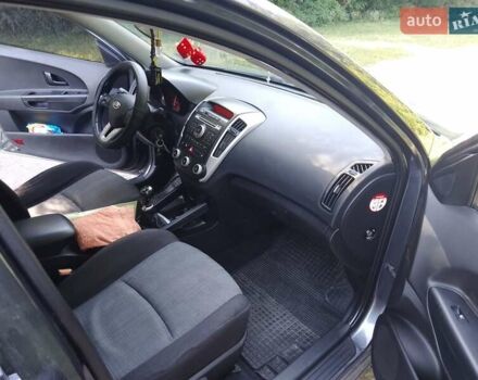 Сірий Кіа Сід, об'ємом двигуна 1.6 л та пробігом 210 тис. км за 6600 $, фото 9 на Automoto.ua
