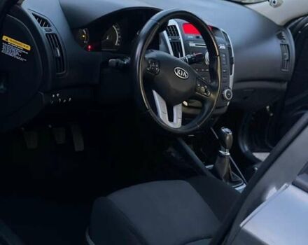 Сірий Кіа Сід, об'ємом двигуна 1.58 л та пробігом 282 тис. км за 6600 $, фото 6 на Automoto.ua