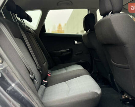 Серый Киа Сид, объемом двигателя 1.6 л и пробегом 263 тыс. км за 6750 $, фото 34 на Automoto.ua