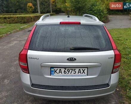 Серый Киа Сид, объемом двигателя 1.58 л и пробегом 223 тыс. км за 7500 $, фото 5 на Automoto.ua