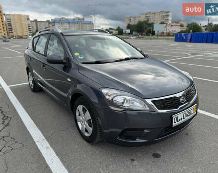 Серый Киа Сид, объемом двигателя 1.4 л и пробегом 210 тыс. км за 5900 $, фото 6 на Automoto.ua