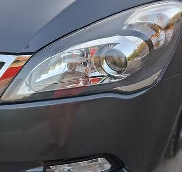 Сірий Кіа Сід, об'ємом двигуна 1.6 л та пробігом 103 тис. км за 7800 $, фото 4 на Automoto.ua