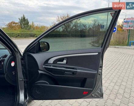 Серый Киа Сид, объемом двигателя 1.6 л и пробегом 276 тыс. км за 6700 $, фото 30 на Automoto.ua