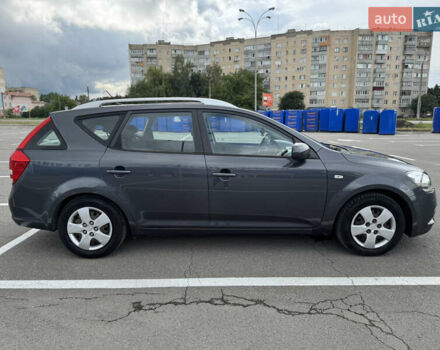 Серый Киа Сид, объемом двигателя 1.4 л и пробегом 210 тыс. км за 5900 $, фото 13 на Automoto.ua