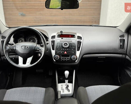 Серый Киа Сид, объемом двигателя 1.6 л и пробегом 263 тыс. км за 6750 $, фото 29 на Automoto.ua