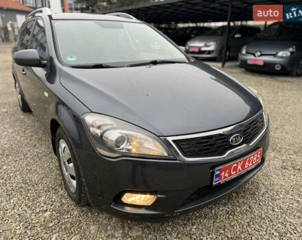 Серый Киа Сид, объемом двигателя 1.4 л и пробегом 250 тыс. км за 4999 $, фото 6 на Automoto.ua