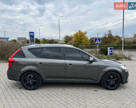Серый Киа Сид, объемом двигателя 1.6 л и пробегом 276 тыс. км за 6700 $, фото 4 на Automoto.ua