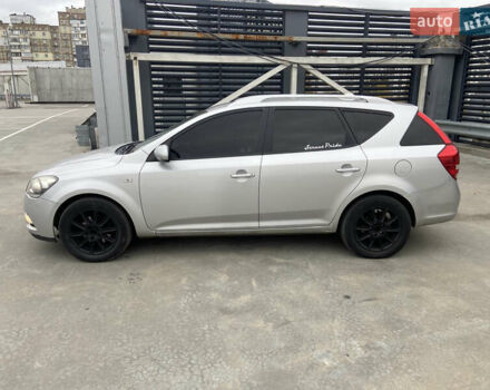 Серый Киа Сид, объемом двигателя 1.58 л и пробегом 263 тыс. км за 5999 $, фото 8 на Automoto.ua