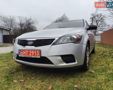 Серый Киа Сид, объемом двигателя 1.4 л и пробегом 211 тыс. км за 6550 $, фото 10 на Automoto.ua