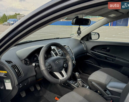 Серый Киа Сид, объемом двигателя 1.4 л и пробегом 210 тыс. км за 5900 $, фото 29 на Automoto.ua