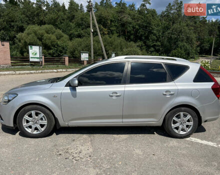 Серый Киа Сид, объемом двигателя 1.4 л и пробегом 234 тыс. км за 6000 $, фото 5 на Automoto.ua