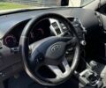 Серый Киа Сид, объемом двигателя 1.6 л и пробегом 300 тыс. км за 6400 $, фото 5 на Automoto.ua