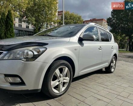 Серый Киа Сид, объемом двигателя 1.6 л и пробегом 261 тыс. км за 6600 $, фото 4 на Automoto.ua