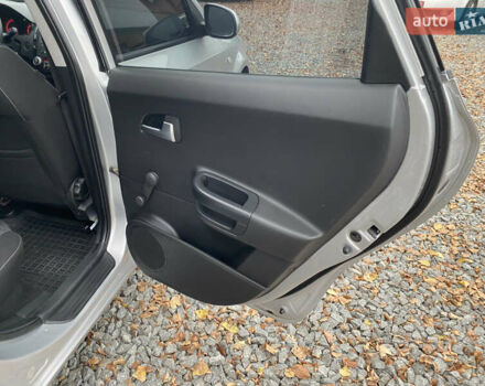 Серый Киа Сид, объемом двигателя 1.58 л и пробегом 204 тыс. км за 6299 $, фото 31 на Automoto.ua