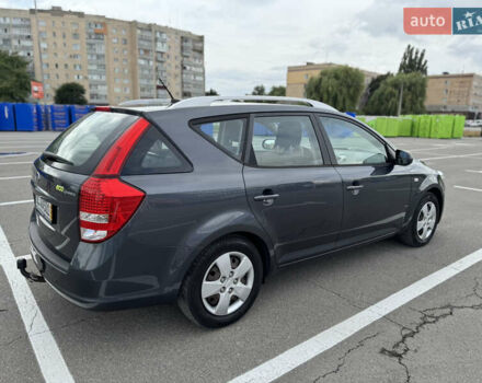 Серый Киа Сид, объемом двигателя 1.4 л и пробегом 210 тыс. км за 5900 $, фото 14 на Automoto.ua